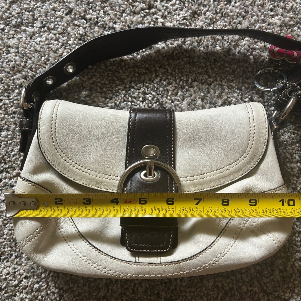 Vintage Coach SoHo Cream and Black Shoulder Bag - Picture 10 of 10
